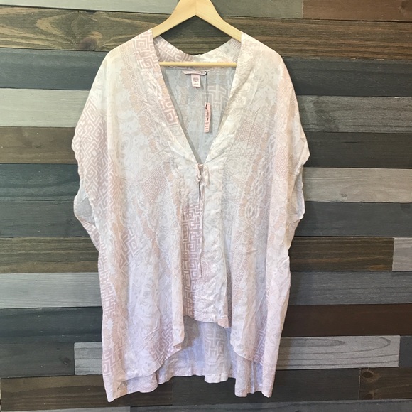 Victoria's Secret Other - VICTORIA'S SECRET Kimono NWT